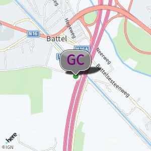 Bosje net voor de brug