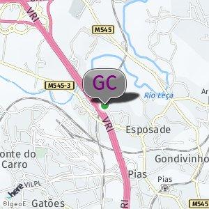 Mata ao lado da estação de metro de Esposade