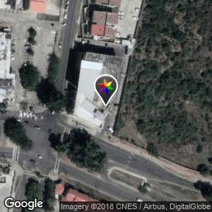 Centro Comercial detrás de Centro Comercial El Remanso