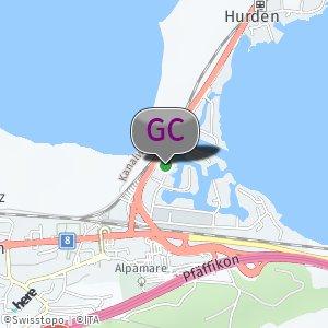 Parkplatz mit WC bei der Werft