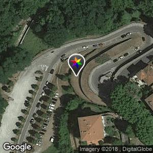 Bagni pubblici e parcheggio sottostante