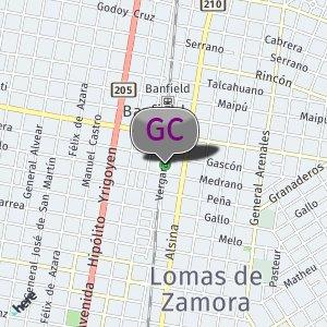 Plaza Vergara pegada a las vias
