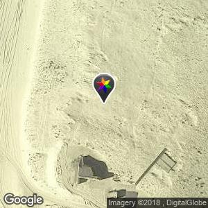 Plage des Casernes: Playa y pinar