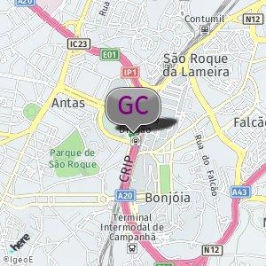 Escadas de acesso parque metro