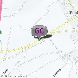 Mitfahrerparkplatz neben der Autobahn