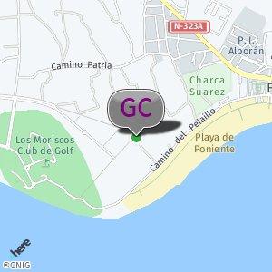 Camino pegado a camping