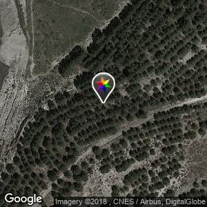 Detrás del monte tras una guardería