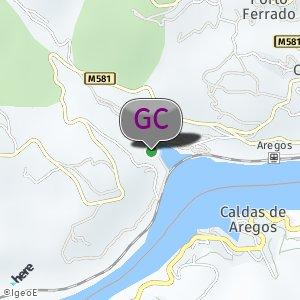 Junto ao rio