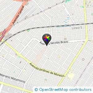 Detrás de los Condominios
