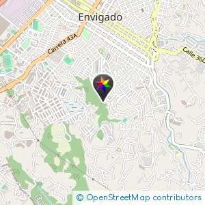 Por la zona verde al lado de la Eliodora