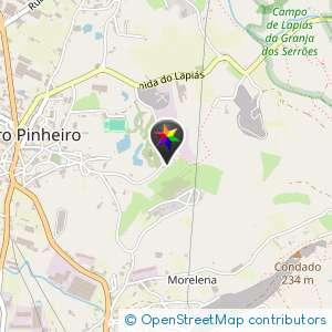 Trilho junto à estrada