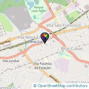 Rua tranquila a noite