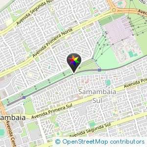 Passarela sob a linha do metrô