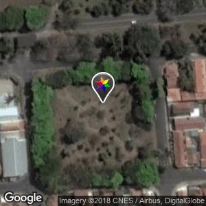 Praça em frente a UNESP