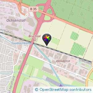 Büsche entlang der Allee