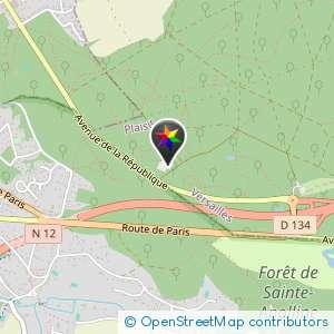 Parking de la forêt de saint Apolline