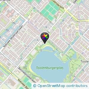 Toiletten aan de plas
