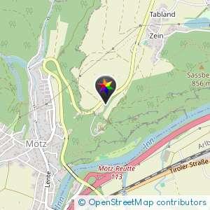 Waldrand oberhalb des Parkplatzes