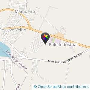 Campo de futebol por tras do polo industrial