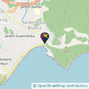 Trilhas na beira do rio