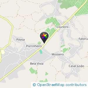 Terra batida ao lado do cemitério