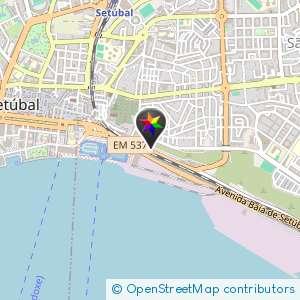 Estacionamento debaixo da ponte