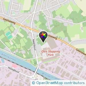 Bos achter shopping park