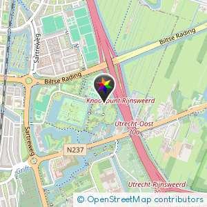 Park achter Hotel 