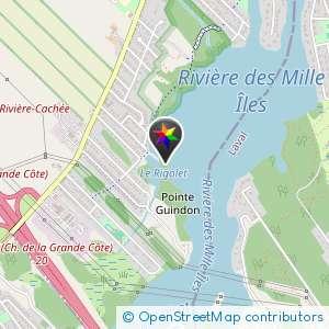 Boisé sur le bord de l'eau