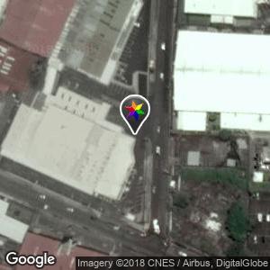 Plaza comercial frente a Cenada