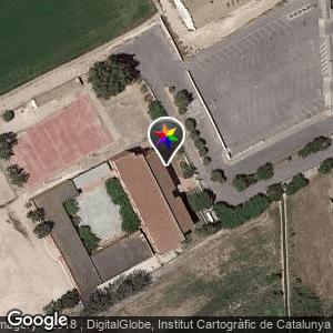 Detrás del colegio