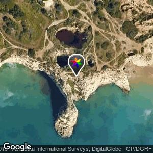 Playa del submarino y alrededores
