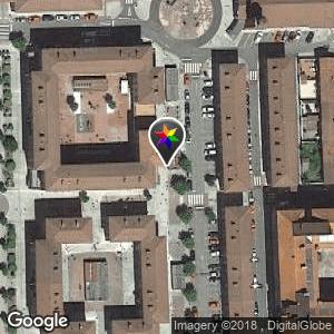 A un lado de la escuela El parque-Blimea