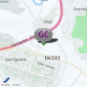 Aparcamientos en frente de Tagliatella y gasolinera