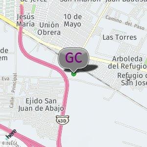 Super acción al lado de la autopista
