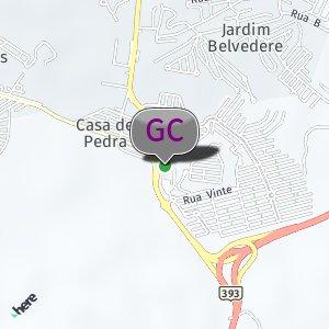 Caminho entre Vegetação