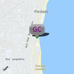 Na praia, areia de frente ao laca Burgue